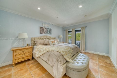 House in Miami, Florida 3 bedrooms, 167.22 sq.m. № 1784239 - photo 25