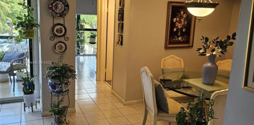 Condo in Miami, Florida, 2 bedrooms  № 1868041