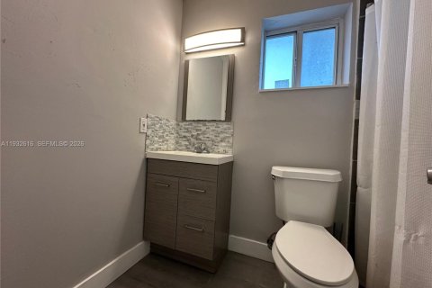 Casa en alquiler en Fort Lauderdale, Florida, 2 dormitorios, 213.58 m2 № 1999860 - foto 8