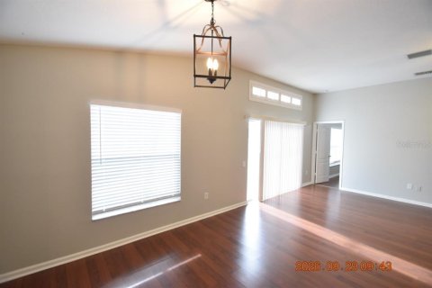 Villa ou maison à louer à Wesley Chapel, Floride: 3 chambres, 141.68 m2 № 2400170 - photo 8