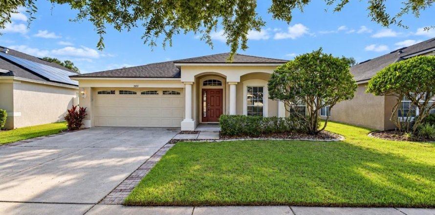 Villa ou maison à Wesley Chapel, Floride 3 chambres, 141.68 m2 № 2400170