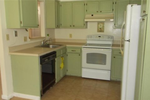 House in Gainesville, Florida 4 bedrooms, 174.47 sq.m. № 1675307 - photo 3