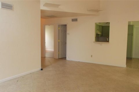 House in Gainesville, Florida 4 bedrooms, 174.47 sq.m. № 1675307 - photo 2