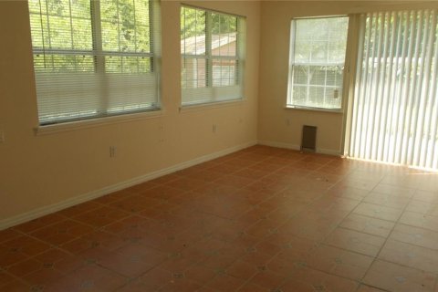 House in Gainesville, Florida 4 bedrooms, 174.47 sq.m. № 1675307 - photo 8