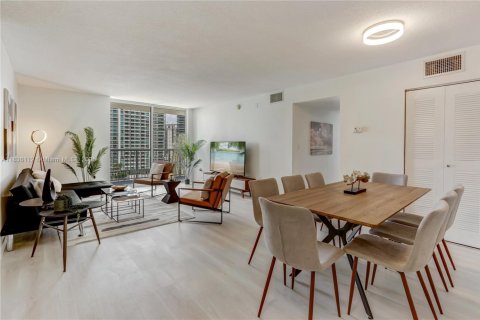 Copropriété à vendre à Miami, Floride: 3 chambres, 114.46 m2 № 1819770 - photo 3
