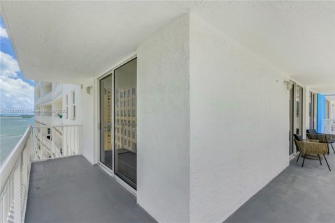 Copropriété à vendre à Miami, Floride: 3 chambres, 114.46 m2 № 1819770 - photo 21