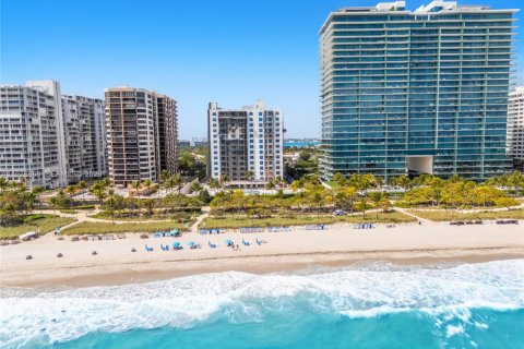 Condominio en venta en Bal Harbour, Florida, 1 dormitorio, 94.67 m2 № 2044559 - foto 7