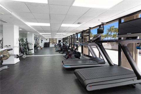 Condominio en venta en Bal Harbour, Florida, 1 dormitorio, 94.67 m2 № 2044559 - foto 27