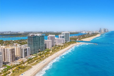 Condominio en venta en Bal Harbour, Florida, 1 dormitorio, 94.67 m2 № 2044559 - foto 3