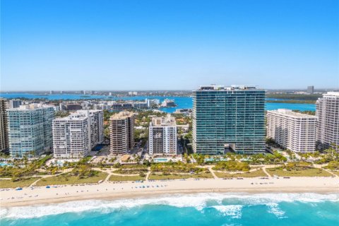 Condominio en venta en Bal Harbour, Florida, 1 dormitorio, 94.67 m2 № 2044559 - foto 6