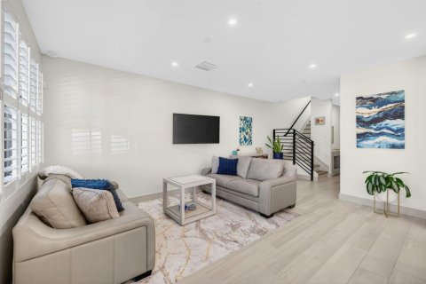 Townhouse in Fort Lauderdale, Florida 3 bedrooms, 202.99 sq.m. № 2390595 - photo 5