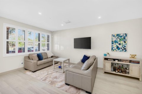 Townhouse in Fort Lauderdale, Florida 3 bedrooms, 202.99 sq.m. № 2390595 - photo 7