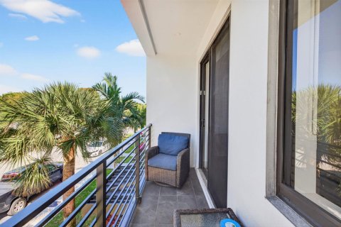 Townhouse in Fort Lauderdale, Florida 3 bedrooms, 202.99 sq.m. № 2390595 - photo 27