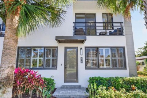 Townhouse in Fort Lauderdale, Florida 3 bedrooms, 202.99 sq.m. № 2390595