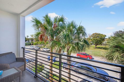 Townhouse in Fort Lauderdale, Florida 3 bedrooms, 202.99 sq.m. № 2390595 - photo 25