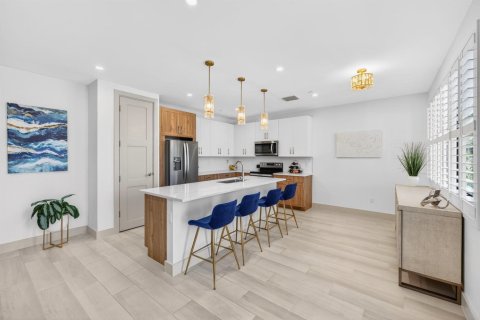 Townhouse in Fort Lauderdale, Florida 3 bedrooms, 202.99 sq.m. № 2390595 - photo 9