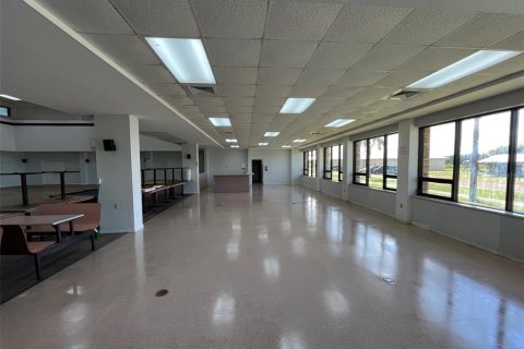 Immobilier commercial à vendre à Moore Haven, Floride: 1158.86 m2 № 725207 - photo 3
