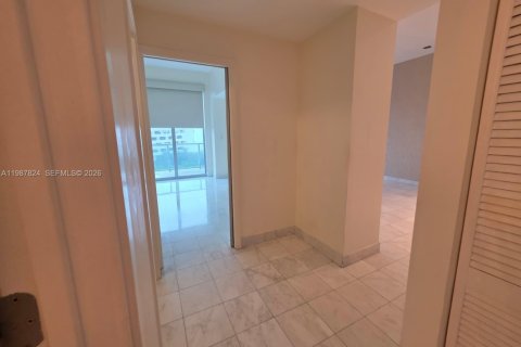 Copropriété à vendre à Miami, Floride: 1 chambre, 61.69 m2 № 2059347 - photo 13