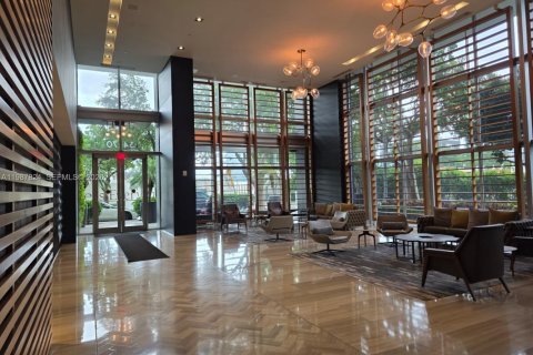 Condominio en Miami, Florida, 1 dormitorio  № 2059347