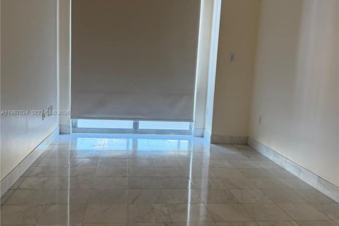 Copropriété à vendre à Miami, Floride: 1 chambre, 61.69 m2 № 2059347 - photo 12