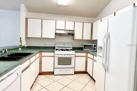 House in Orlando, Florida 3 bedrooms, 112.23 sq.m. № 2211164 - photo 7