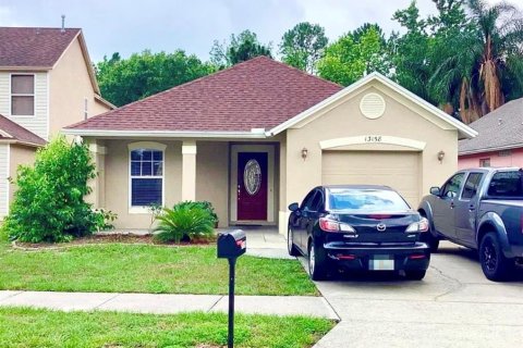 House in Orlando, Florida 3 bedrooms, 112.23 sq.m. № 2211164