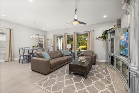 Villa ou maison à vendre à Kissimmee, Floride: 3 chambres, 182.83 m2 № 1542538 - photo 14
