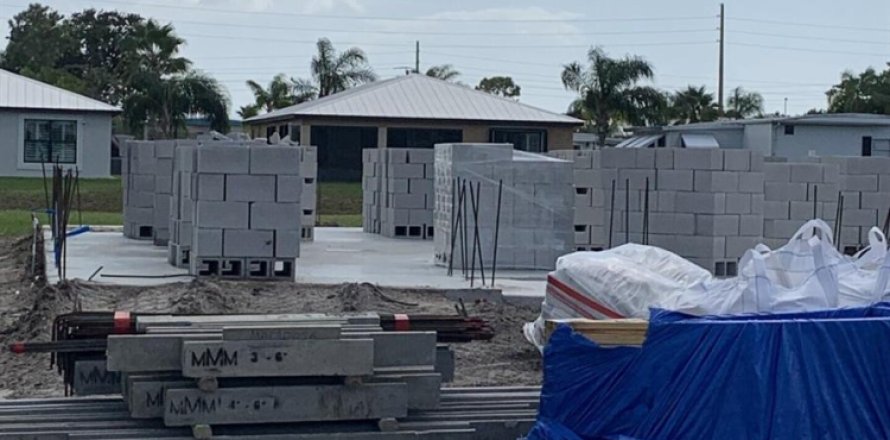 Casa en Port St. Lucie, Florida 2 dormitorios, 121.7 m2 № 2344158