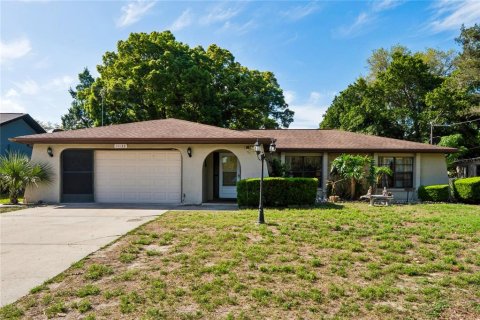 House in Spring Hill, Florida 2 bedrooms, 135.27 sq.m. № 2238180