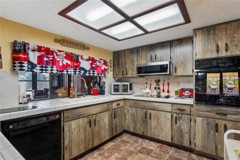 Casa en venta en Spring Hill, Florida, 2 dormitorios, 135.27 m2 № 2238180 - foto 13