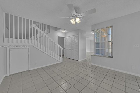 Touwnhouse à louer à Cooper City, Floride: 3 chambres, 154.78 m2 № 1956717 - photo 9