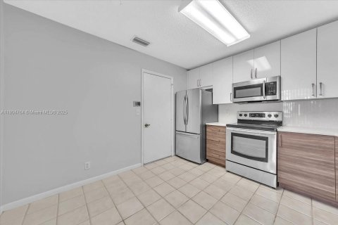 Touwnhouse à louer à Cooper City, Floride: 3 chambres, 154.78 m2 № 1956717 - photo 13