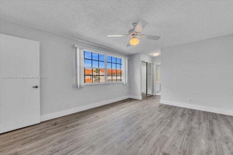 Touwnhouse à louer à Cooper City, Floride: 3 chambres, 154.78 m2 № 1956717 - photo 24