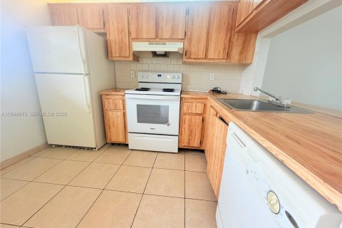 Купить кондоминиум в Пемброк-Пайнс, Флорида 2 спальни, 73.11м2, № 2001400 - фото 7