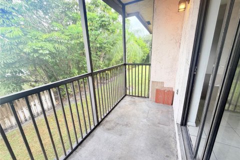 Купить кондоминиум в Пемброк-Пайнс, Флорида 2 спальни, 73.11м2, № 2001400 - фото 19