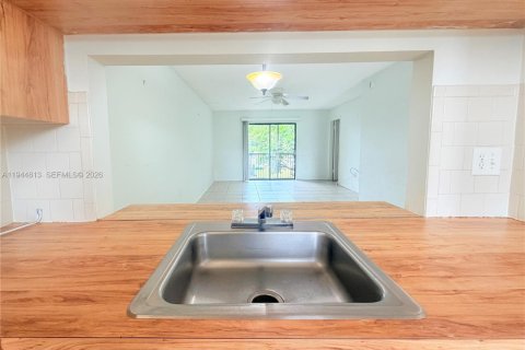 Купить кондоминиум в Пемброк-Пайнс, Флорида 2 спальни, 73.11м2, № 2001400 - фото 9