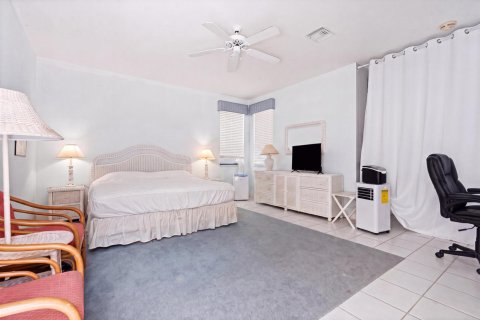 House in Palm City, Florida 3 bedrooms, 259.48 sq.m. № 2190640 - photo 26