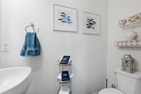Touwnhouse à vendre à Clearwater, Floride: 4 chambres, 212.1 m2 № 2210097 - photo 14
