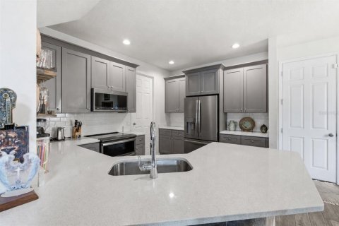 Touwnhouse à vendre à Clearwater, Floride: 4 chambres, 212.1 m2 № 2210097 - photo 8