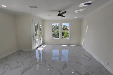 Casa en venta en Sarasota, Florida, 6 dormitorios, 436.55 m2 № 1792032 - foto 18