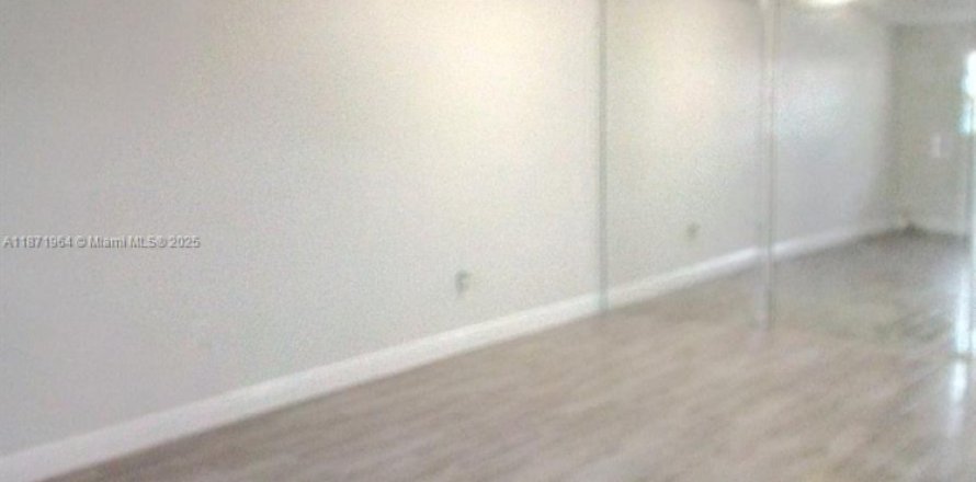 Touwnhouse à Sweetwater, Floride 3 chambres, 108.97 m2 № 1923141