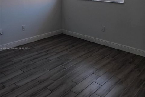 Townhouse in Sweetwater, Florida 3 bedrooms, 108.97 sq.m. № 1923141 - photo 13