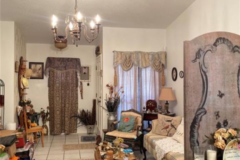 Купить кондоминиум в Апопка, Флорида 7 комнат, 89.28м2, № 1778247 - фото 2