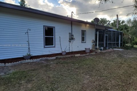 Villa ou maison à vendre à Fort Myers, Floride: 3 chambres № 1989332 - photo 16