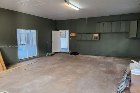 Villa ou maison à vendre à Fort Myers, Floride: 3 chambres № 1989332 - photo 9