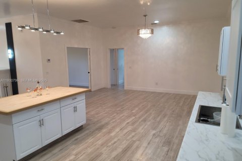 Villa ou maison à vendre à Fort Myers, Floride: 3 chambres № 1989332 - photo 29