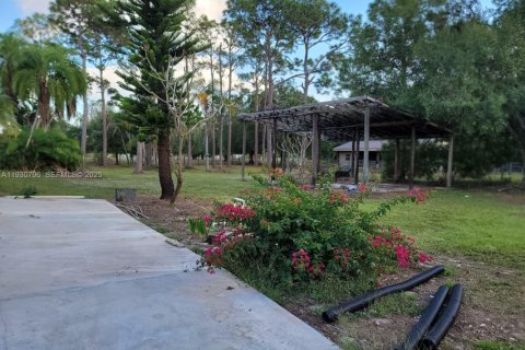 Villa ou maison à vendre à Fort Myers, Floride: 3 chambres № 1989332 - photo 4
