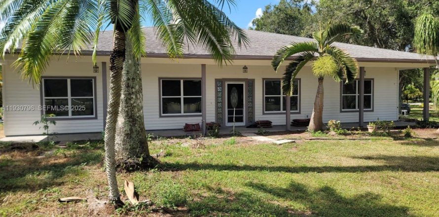 Villa ou maison à Fort Myers, Floride 3 chambres № 1989332