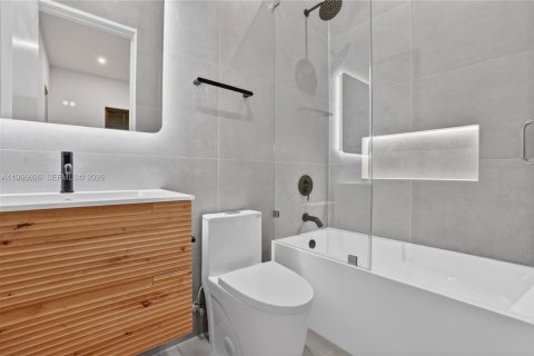 Casa en venta en Coral Gables, Florida, 6 dormitorios, 413.88 m2 № 2029410 - foto 30