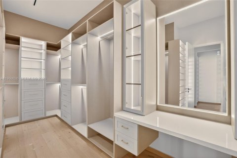 Casa en venta en Coral Gables, Florida, 6 dormitorios, 413.88 m2 № 2029410 - foto 25